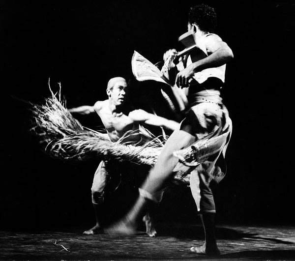 Siempre la danza, su paso breve