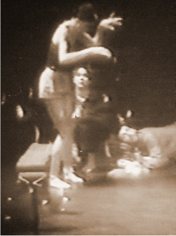 Mónica, en la encrucijada de la música