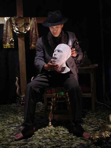 Hecho en el Perú, vitrinas para un museo de la memoria