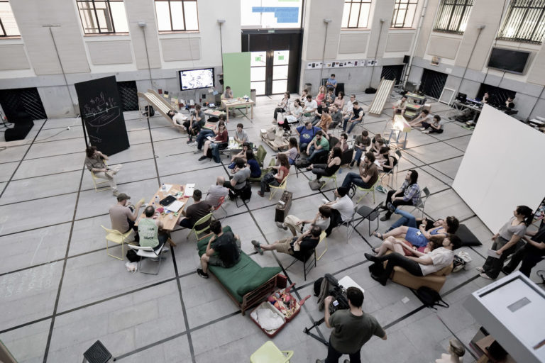 ¿Y si dejamos de ser (artistas)?