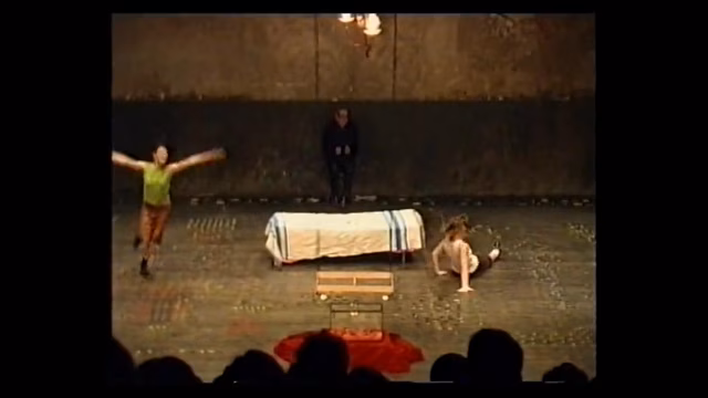 Lucrecia y el escarabajo disiente