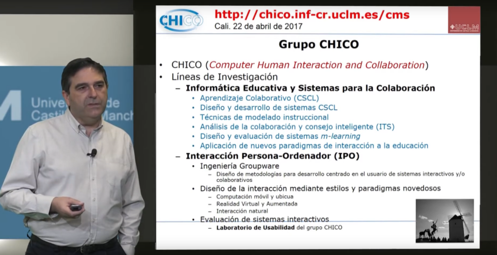 Profesor Manuel Ortega presentando las líneas de trabajo del grupo de investigación CHICO