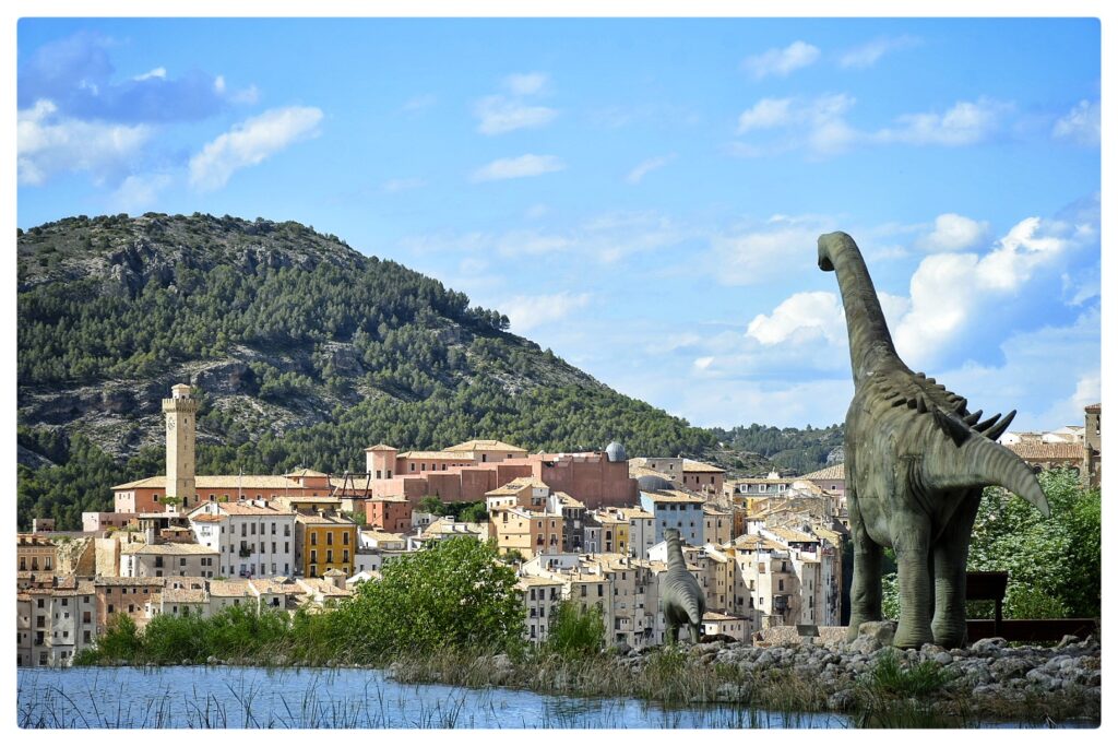 Cuenca, dinosaurios, ciudad, paisaje urbano, paradojas, tiempo, evolución
